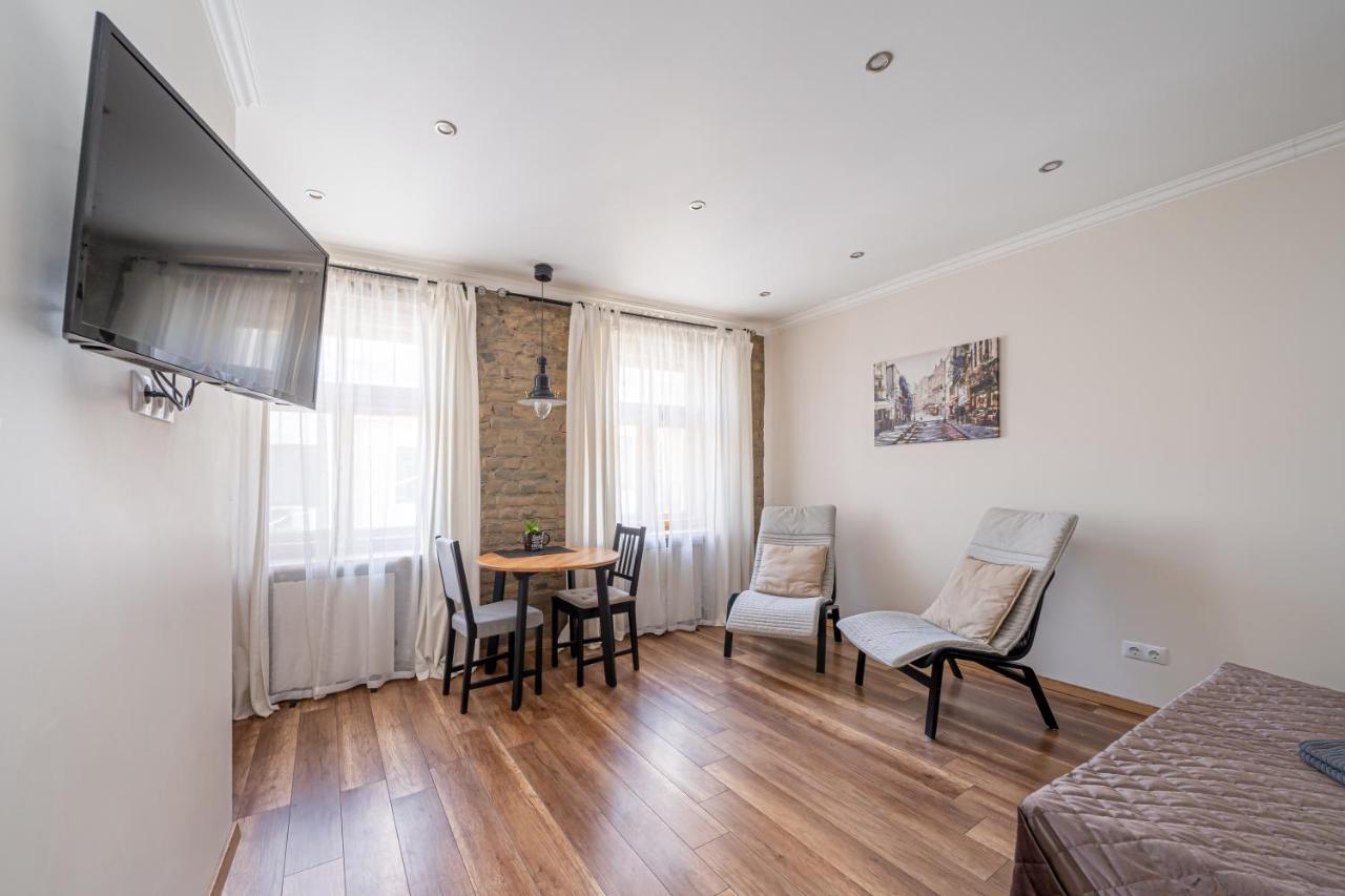 Top-Floor Studio With Courtyard View In Unesco Area, Murnieku Street Residence รีกา ภายนอก รูปภาพ
