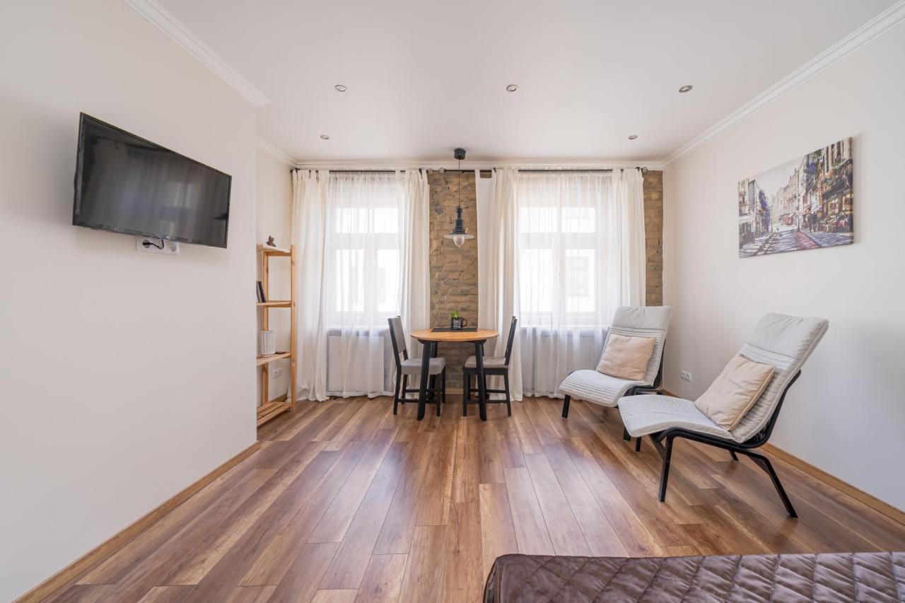 Top-Floor Studio With Courtyard View In Unesco Area, Murnieku Street Residence รีกา ภายนอก รูปภาพ