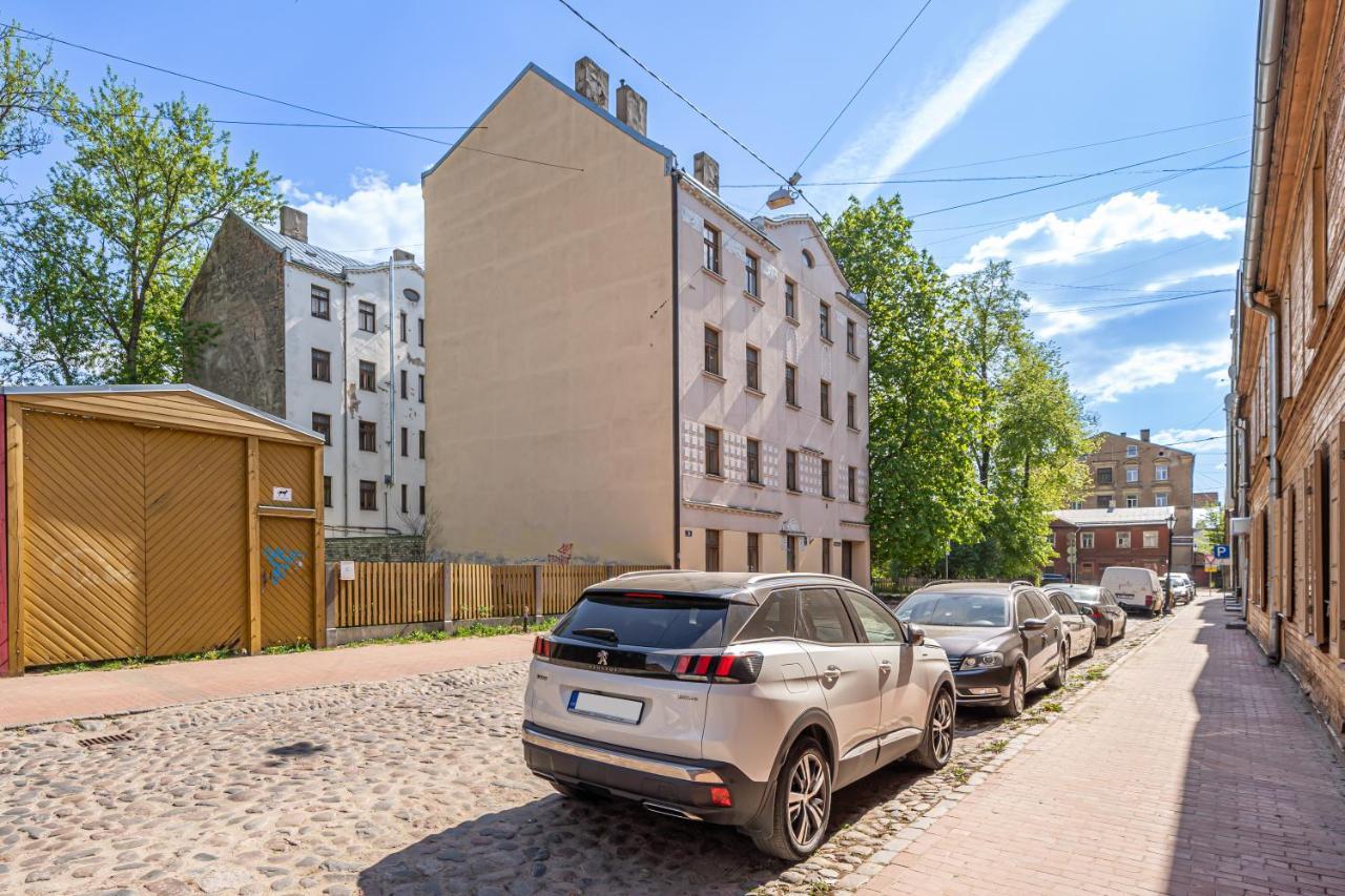 Top-Floor Studio With Courtyard View In Unesco Area, Murnieku Street Residence รีกา ภายนอก รูปภาพ